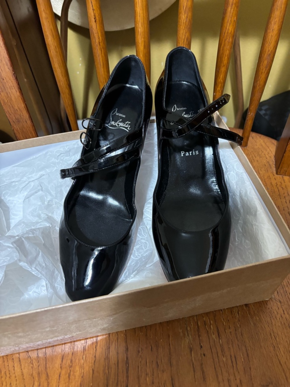 Christian Louboutin Black Patent Mary Jane Pumps with Red Sole - Picture 2 of 7
